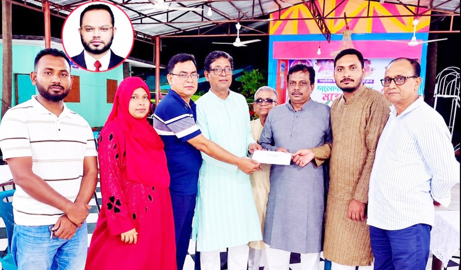 ভালুকায় ৬৮ পূজামণ্ডপে বিএনপি নেতার নগদ অর্থ উপহার