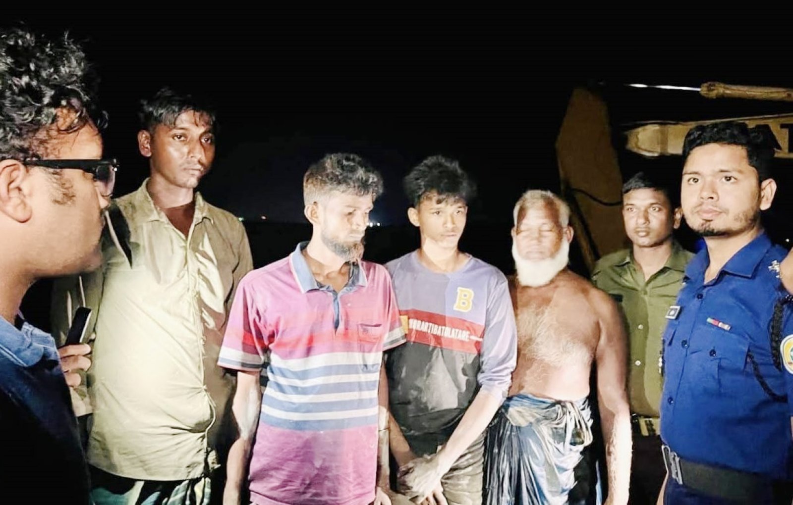অবৈধ বালু উত্তোলন ও মাটি কাটায় ৫ লাখ টাকা জরিমানা