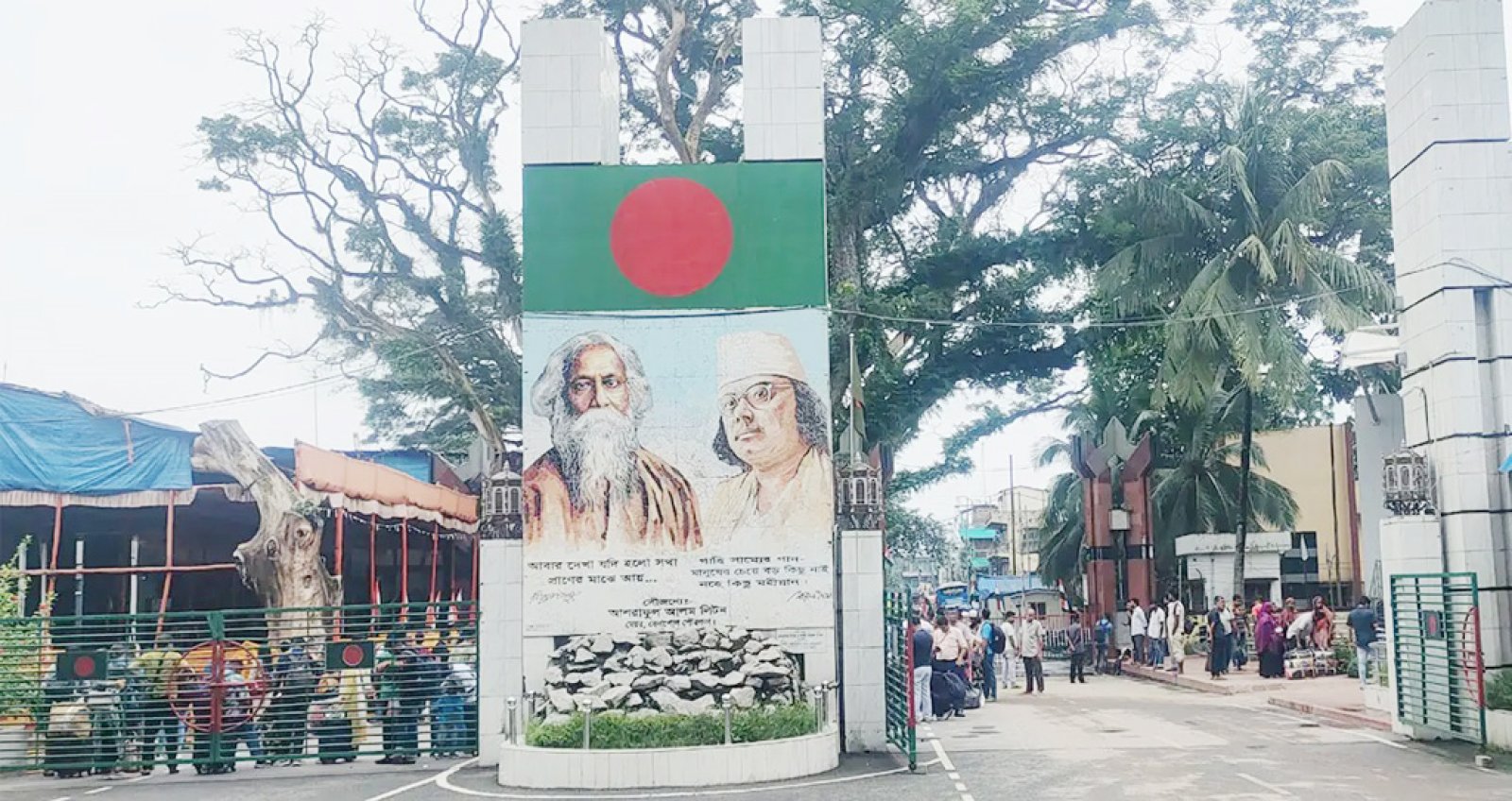 দুর্গাপূজায় বেনাপোল বন্দরে টানা ৮ দিন আমদানি-রপ্তানি বন্ধ