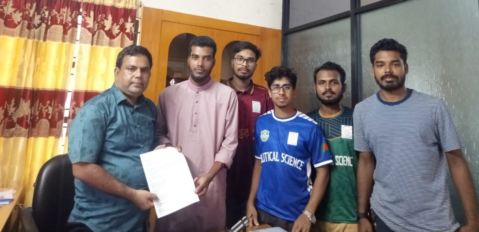 বেরোবিতে পাঁচ দফা দাবিতে শিবিরের নেতাকর্মীদের স্মারকলিপি