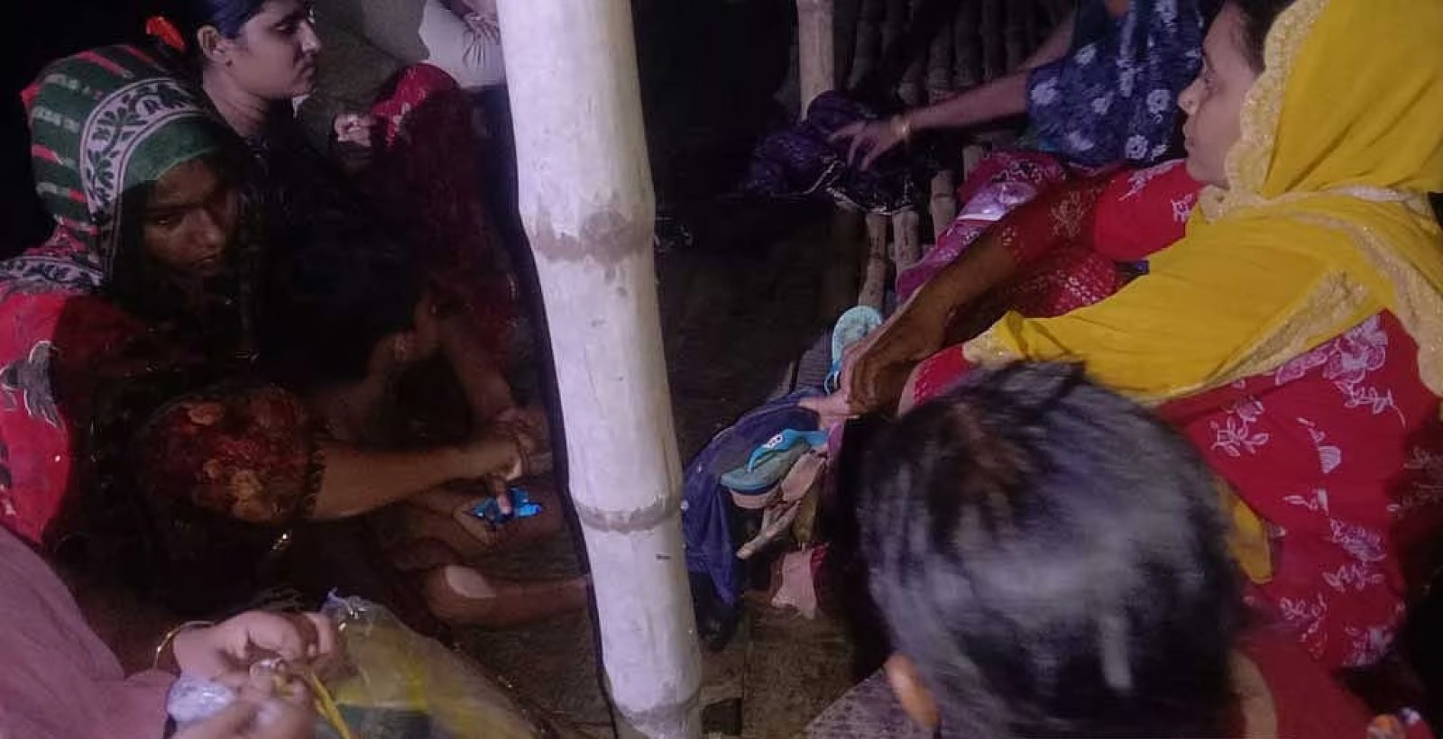 চাঁপাইনবাবগঞ্জের রোকনপুর সীমান্ত দিয়ে ১৫ জনকে ‘পুশ ইনের’ চেষ্টা ॥ বিজিবির বাধায় ফেরত