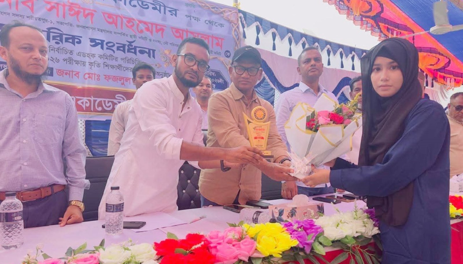 জাজিরায় আমজাদিয়া একাডেমিতে নবনির্বাচিত কমিটির পরিচিতি ও কৃতি শিক্ষার্থীদের সংবর্ধনা