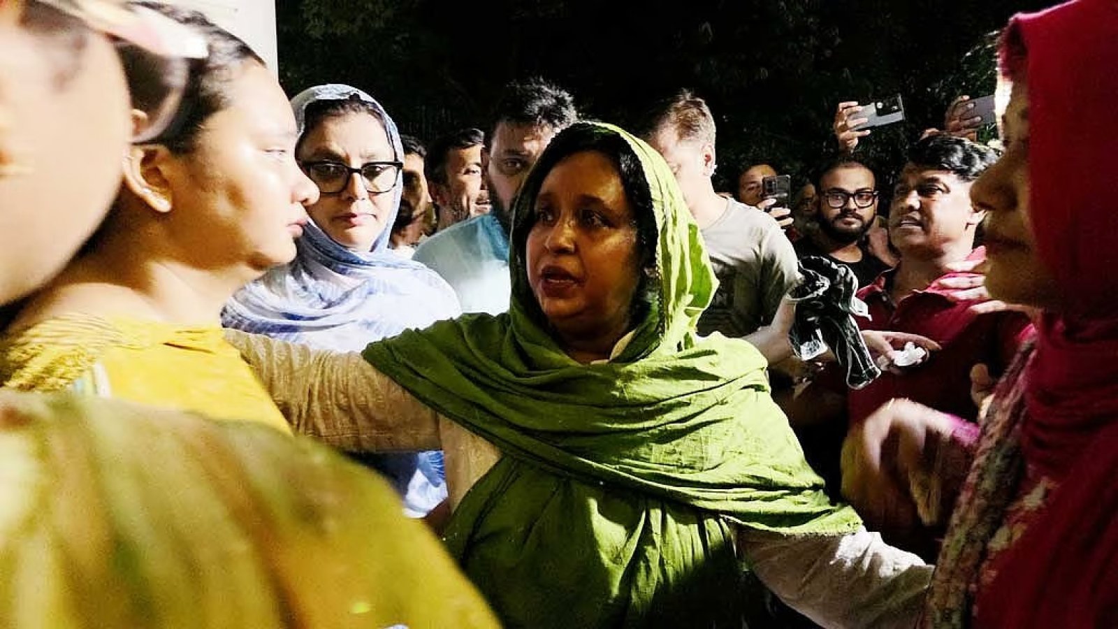 বাসায় ফিরলেন সাবেক মেয়র সেলিনা হায়াৎ আইভী