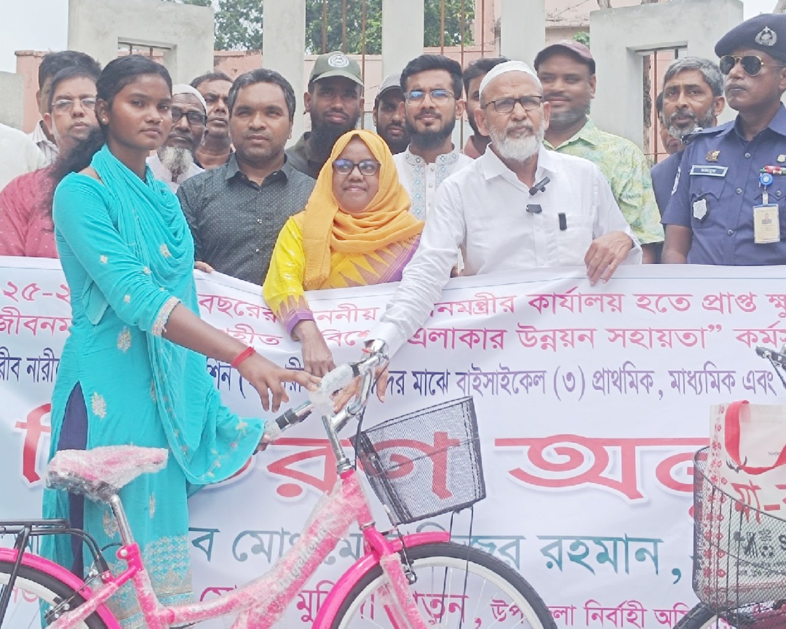 সরকার পিছিয়ে পড়া ক্ষুদ্র জাতিগোষ্ঠীর উন্নয়নে কাজ করছে-মোস্তাফিজুর রহমান এমপি