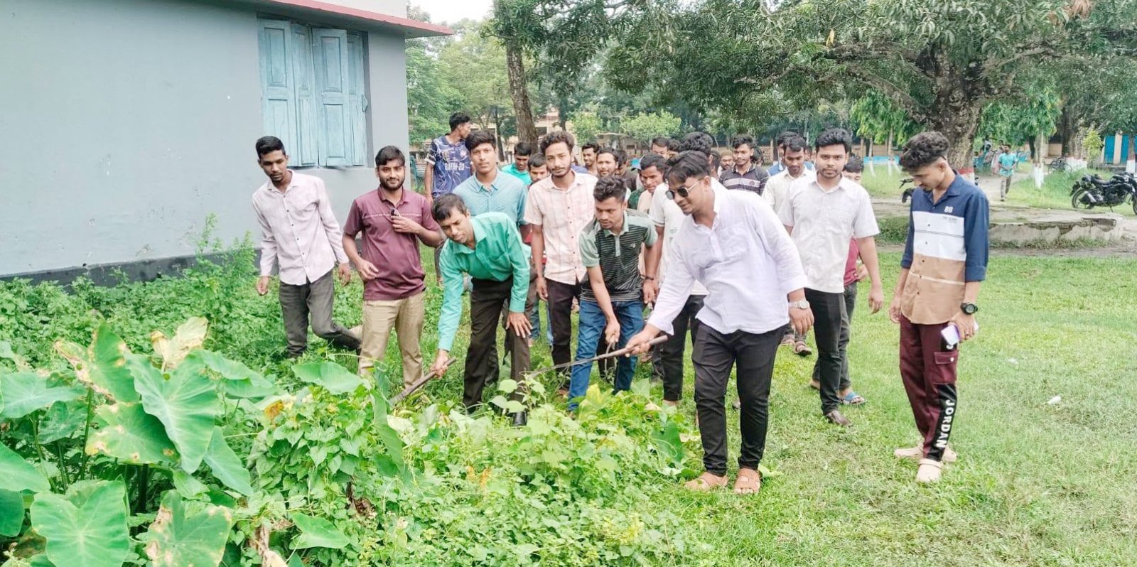 নীলফামারী সরকারী কলেজে ছাত্রদলের দু’দিন ব্যাপী পরিচ্ছন্নতা অভিযান