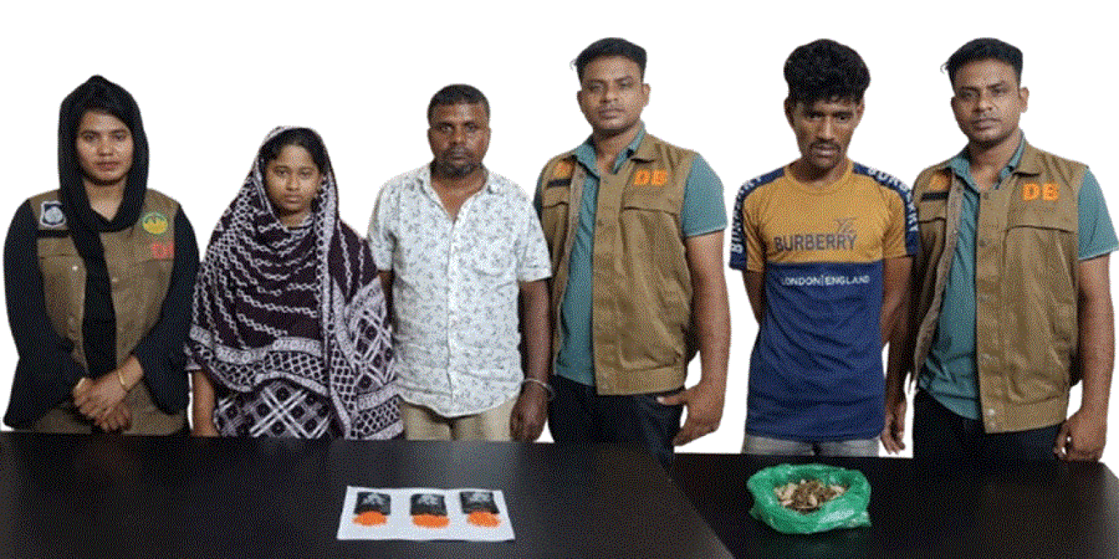 রাজশাহীতে আরএমপি’র অভিযানে নারীসহ ৩ মাদক ব্যবসায়ী গ্রেপ্তার