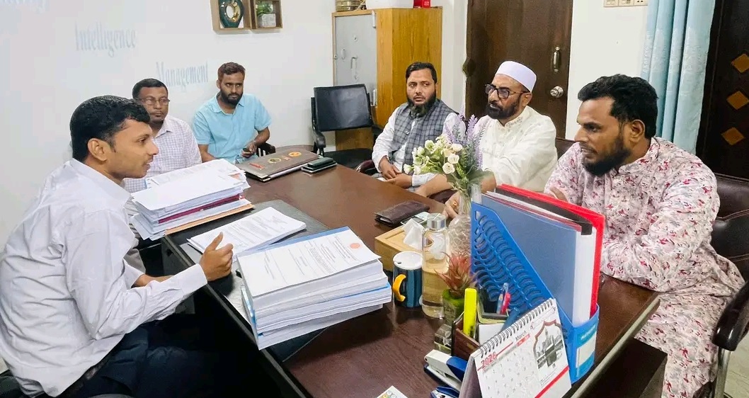 মহানন্দা সেতুতে টোল ফ্রী বিষয়ে প্রকৌশলীর সাথে জামায়াত প্রতিনিধিদলের সাক্ষাৎ