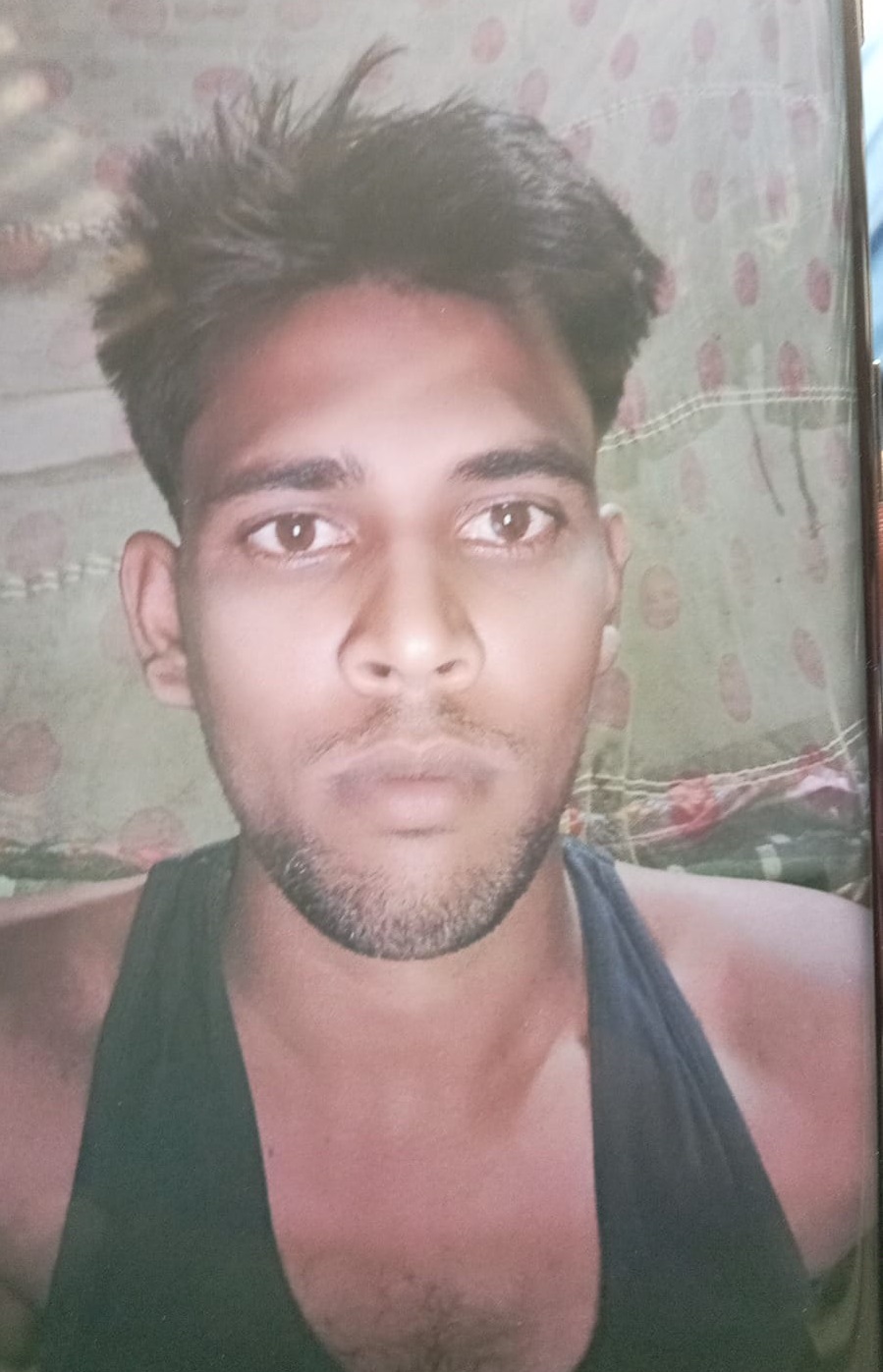 হ্যান্ডকাফ নিয়ে পালিয়েছে চাঁপাইনবাবগঞ্জের মাদক মামলার আসামি মাসুদ