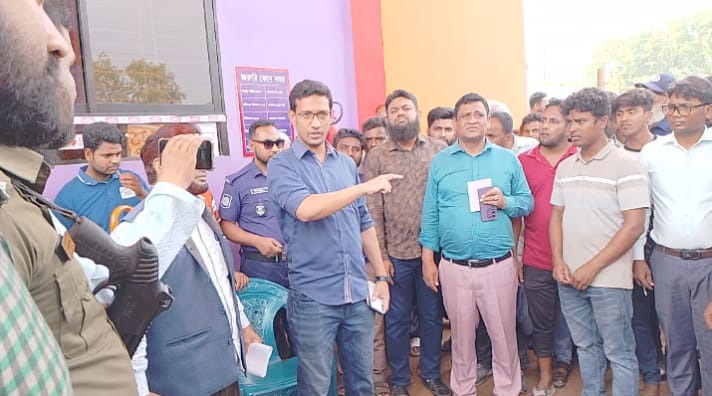 মেসার্স ভোলাহাট ফিলিং স্টেশনকে ভ্রাম্যমাণ আদালতে জরিমানা