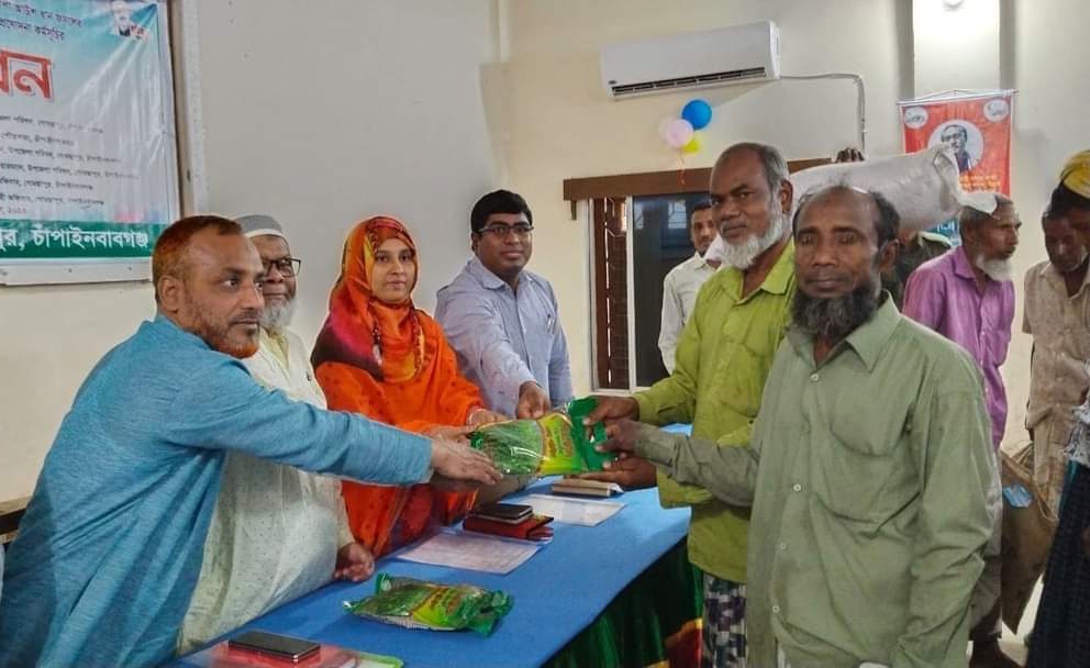 গোমস্তাপুরে কৃষি প্রনোদনা পাচ্ছে ৪ হাজার ৬’শ কৃষক