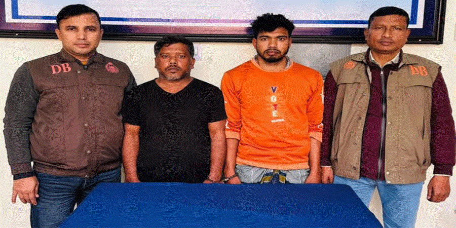 বগুড়ায় তিন পুলিশ সদস্যকে হেনস্তা ॥ গ্রেপ্তার-২