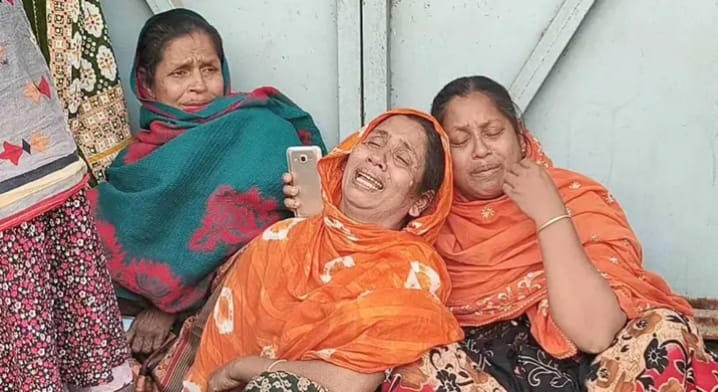 চাঁপাইনবাবগঞ্জে তুচ্ছ ঘটনায় একজনকে পিটিয়ে হত্যা