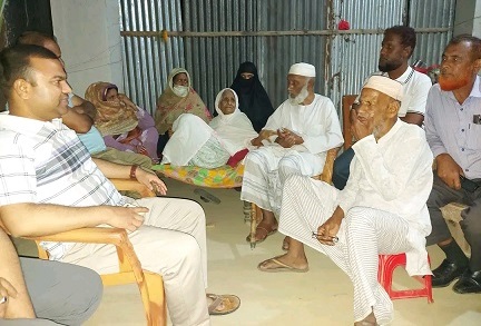 শিবগঞ্জ ইউএনও’র হস্তক্ষেপে মেয়ের বাড়িতে উঠলেন বৃদ্ধ দম্পতি