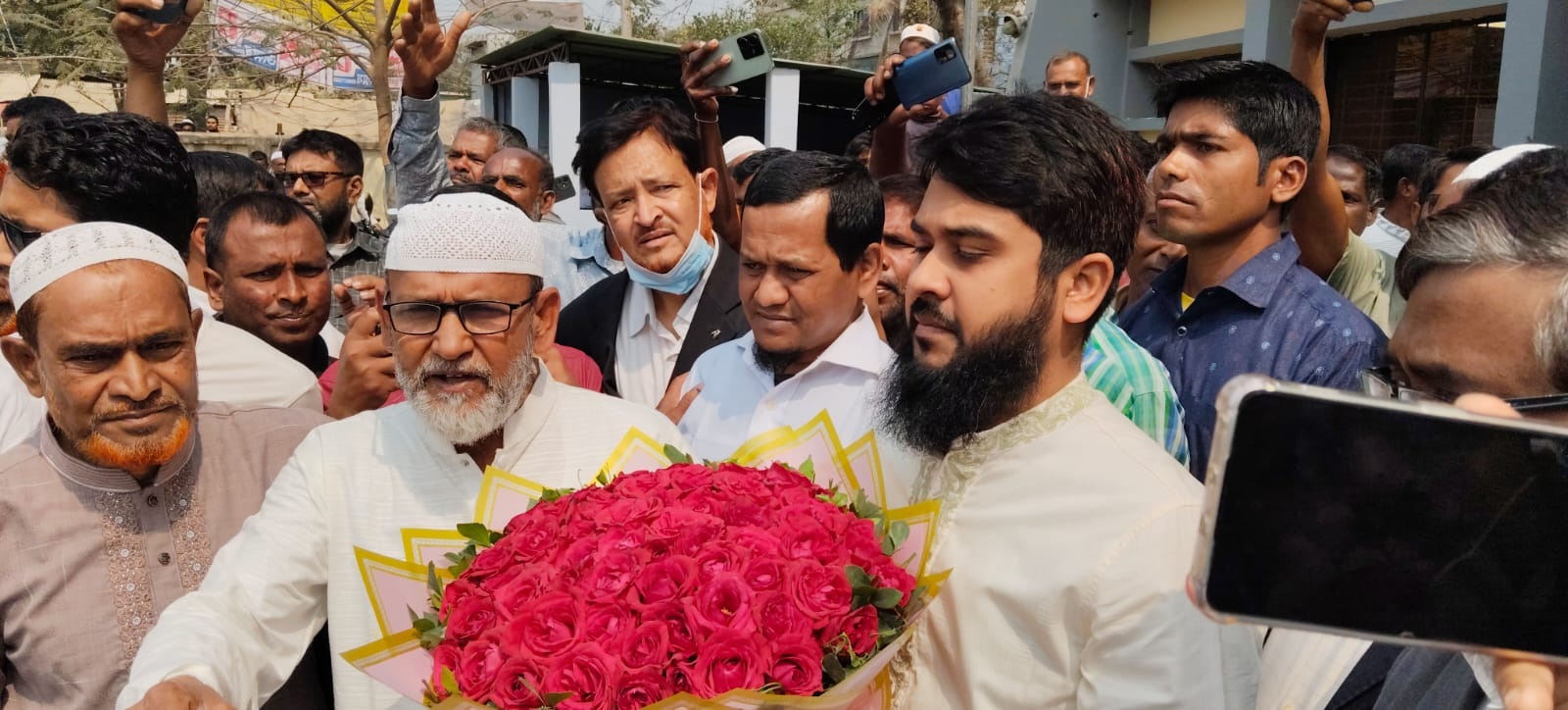 পোরশায় নবনির্বাচিত এমপি মোস্তাফিজুর রহমানের সংবর্ধনা ও মতবিনিময় সভা