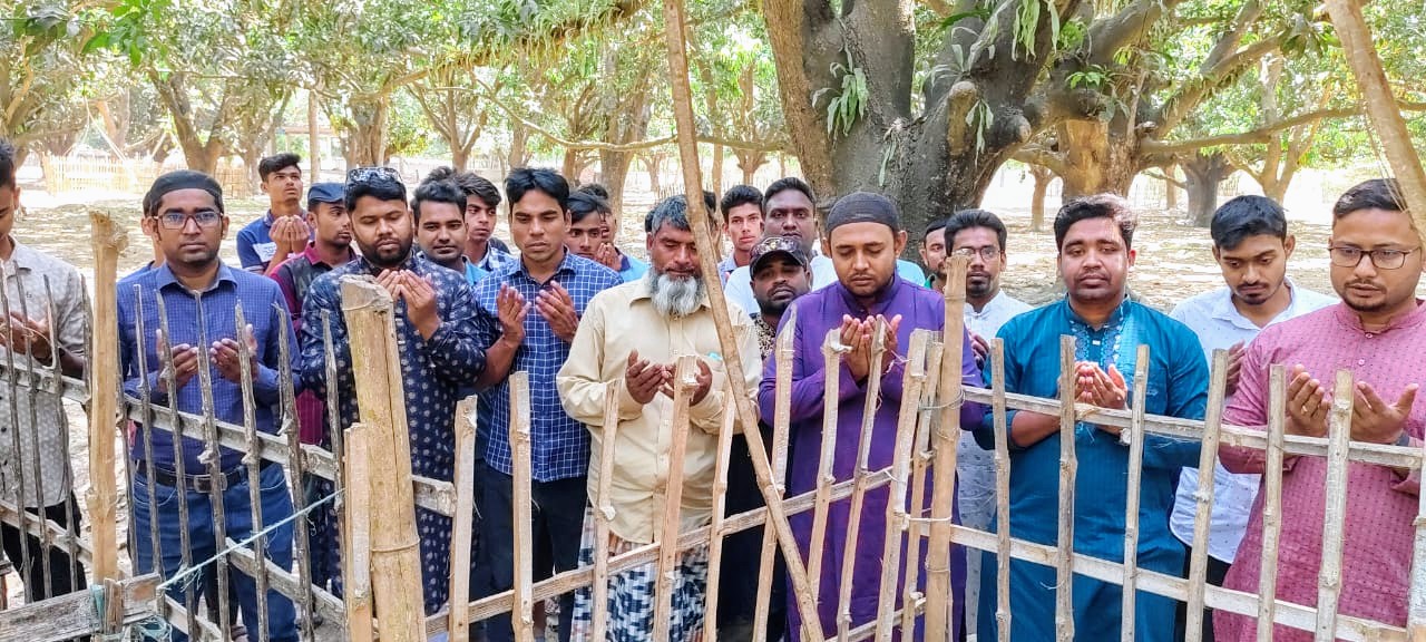 জুলাই-আগষ্টে নিহত তারিকের পরিবারের পাশে কেন্দ্রীয় ছাত্রনেতা রিংকু
