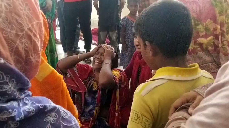 গোমস্তাপুরে ট্রেনে কাটা পড়ে বৃদ্ধা নিহত