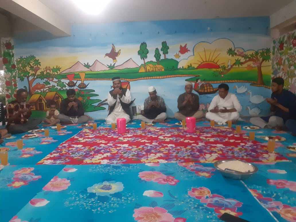 মরহুম এ্যাড. শামসুল হকের স্মরণে ইফতার মাহফিল ও দোয়া