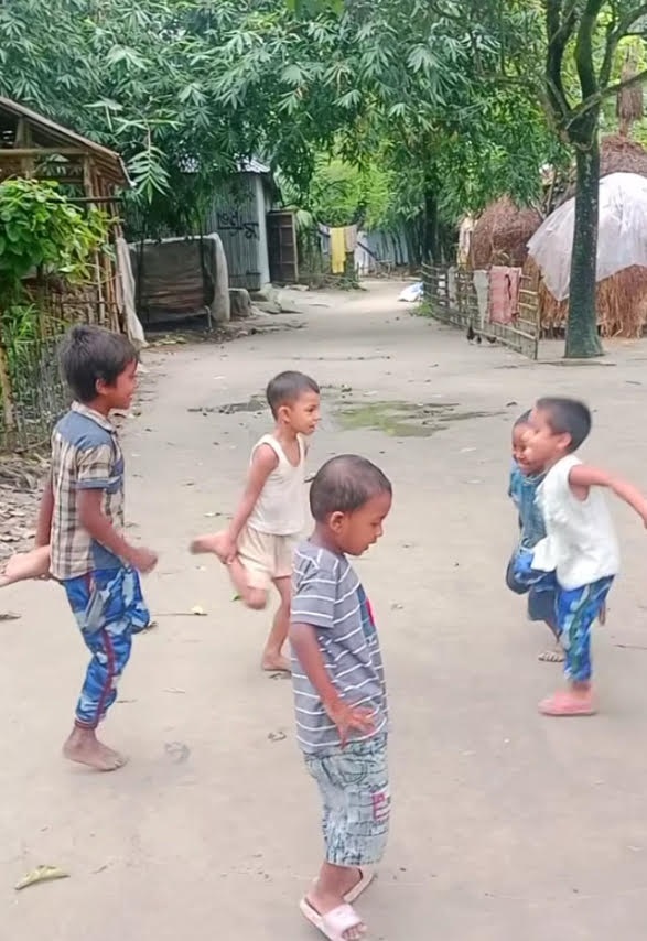 আগামী দিনের স্বপ্নবীজ-শিশুদের খেলায় গড়ে উঠছে ভবিষ্যৎ