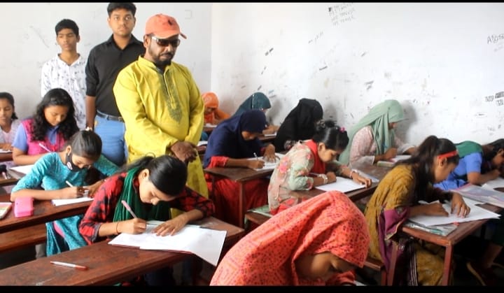 জয়পুরহাটে নর্থ বেঙ্গল মেধা অন্বেষণ প্রতিযোগিতা ১৫ উপজেলায় পরীক্ষা