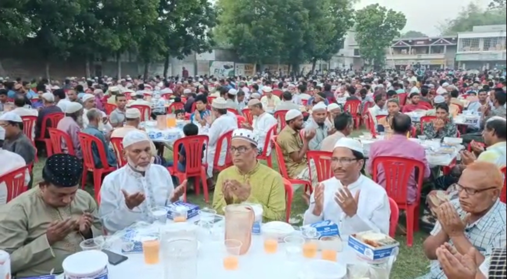শিবগঞ্জে এতিমদের নিয়ে ইফতার-দোয়া মাহফিল
