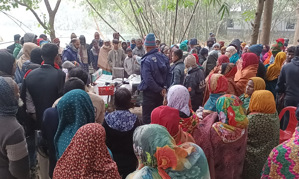এনজিওর কিস্তি পরিশোধ না করতে পারায় ভাজা বিক্রেতার আত্মহত্যা