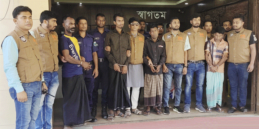 নওগাঁর পোরশায় ডাকাতি ॥ আন্তজেলা ডাকাত চক্রের ৪ জন গ্রেপ্তার