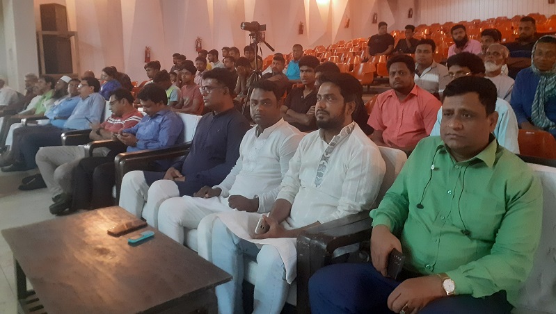 মহান মে দিবস উপলক্ষে চাঁপাইনবাবগঞ্জে শোভাযাত্রা ও আলোচনা সভা