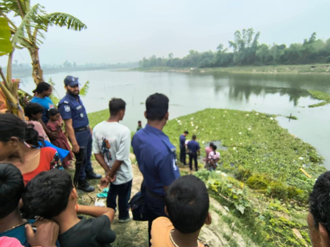 পত্নীতলায় আত্রাই নদী থেকে নারীর মরদেহ উদ্ধার