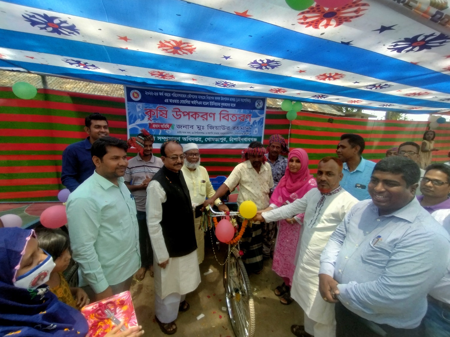 গোমস্তাপুরে কৃষক সমাবেশ ও কৃষি উপকরন বিতরণ