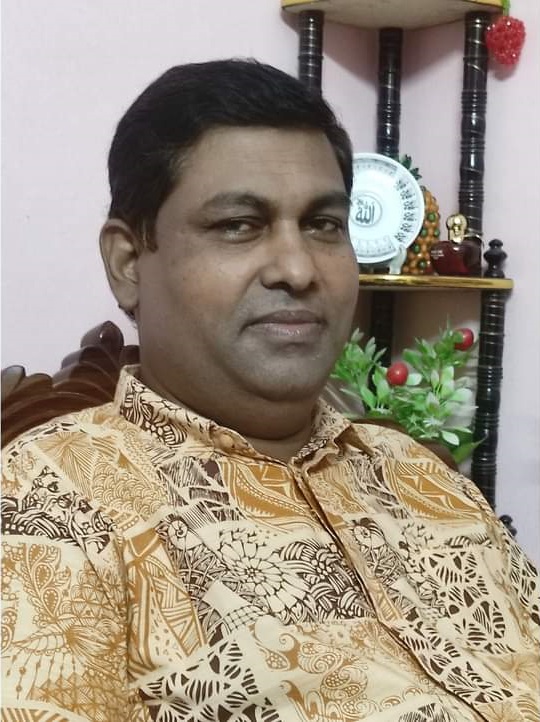 জেলার শ্রেষ্ঠ শ্রেণী শিক্ষক হরিমোহন স্কুলের মুনিরুজ্জামান