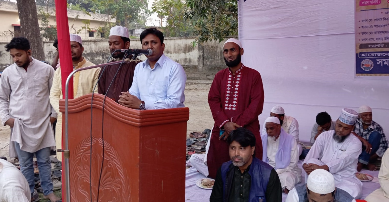 গোদাগাড়ীতে সমাজ ও মানবকল্যান সংঘের ইফতার মাহফিল