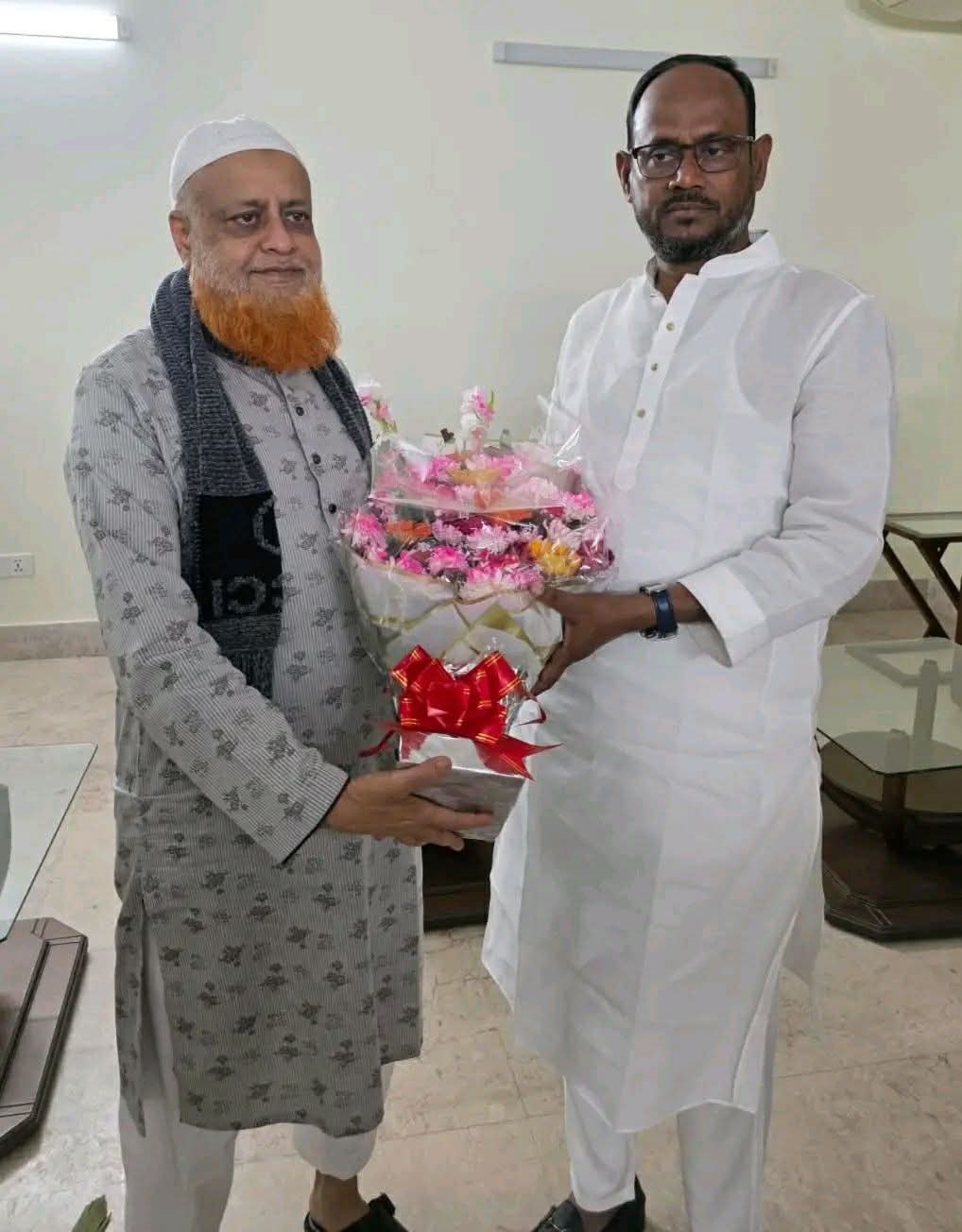 প্রতিমন্ত্রী সুলতান সালাউদ্দিন টুকু’র সাথে টাঙ্গাইল-৬ এর সাংসদ রবিউল এর সৌজন্য সাক্ষাৎ