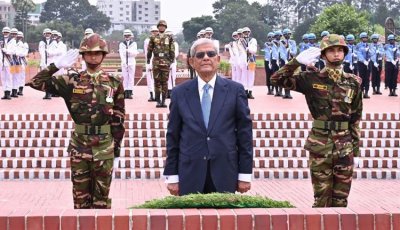 জাতীয় স্মৃতিসৌধে রাষ্ট্রপতি মির্জা ফখরুল ইসলাম আলমগীর এর শ্রদ্ধা নিবেদন-পরিদর্শন-বইয়ে স্বাক্ষর