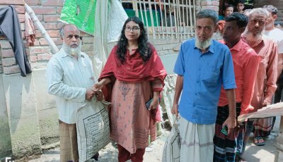সিংড়ায় অগ্নিকান্ডে ক্ষতিগ্রস্ত কৃষকের পাশে উপজেলা প্রশাসন