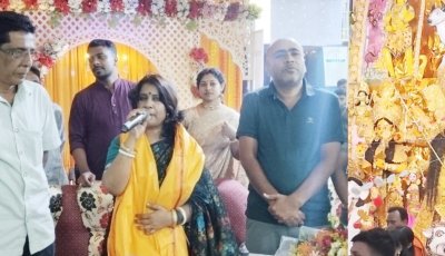 চাঁপাইনবাবগঞ্জের বারঘরিয়া বাইশপুতুল দুর্গামন্দির পরিদর্শনে ট্রাস্টি তাপসী দত্ত