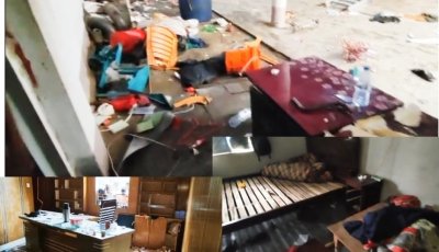 চরবাগডাঙ্গায় বালু উত্তোলনকে কেন্দ্র করে বিরোধ ॥ আজিজুলের অফিস-বাড়িতে ভাঙচুর লুটপাট