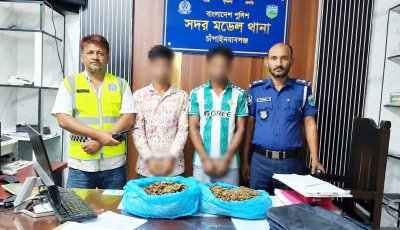 চাঁপাইনবাবগঞ্জে পুলিশের অভিযানে মাদকসহ গ্রেফতার ৫