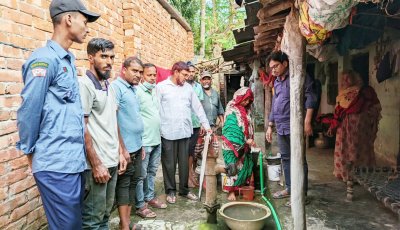 ৭৫ বছরের রোকেয়া বেগমের ঘরে দেয়া হলো পানির সংযোগ