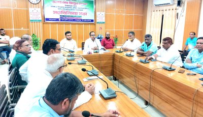 গোমস্তাপুরে নবাগত ইউএনও’র সাথে সুধীজন ও গণমাধ্যমকর্মীদের মতবিনিময়