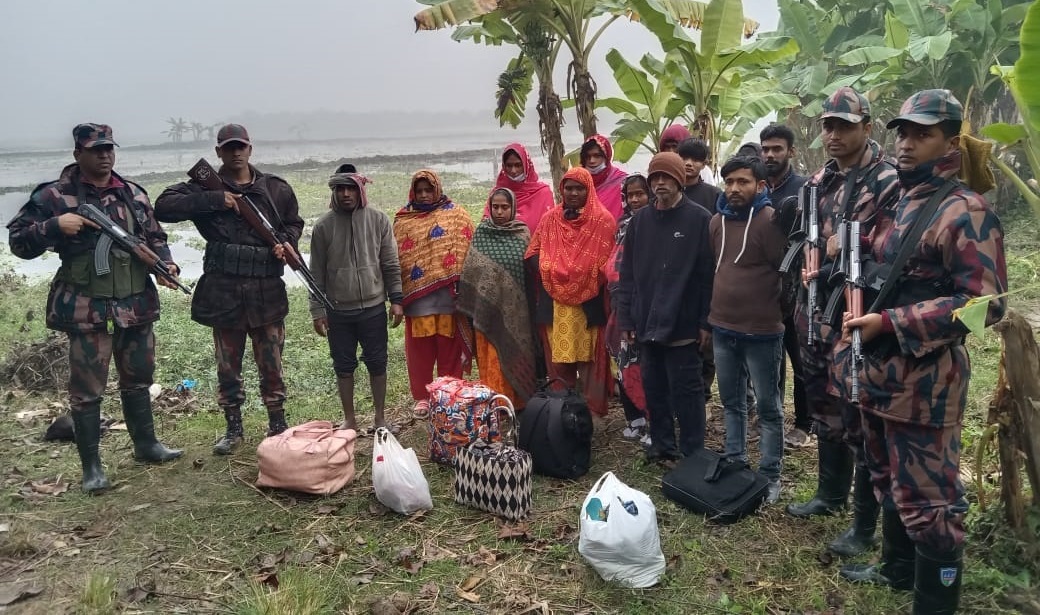 ভোলাহাট সীমান্তে অবৈধ অনুপ্রবেশের দায়ে আটক-২৭