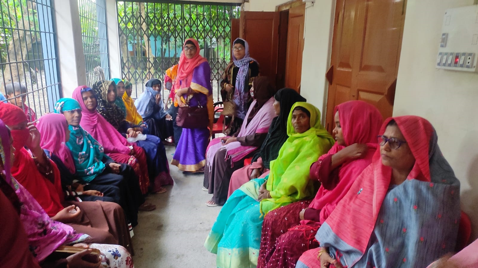 ভোলাহাটে মহিলা আ’লীগের নেত্রীর উপর হামলা-মারধরের অভিযোগ