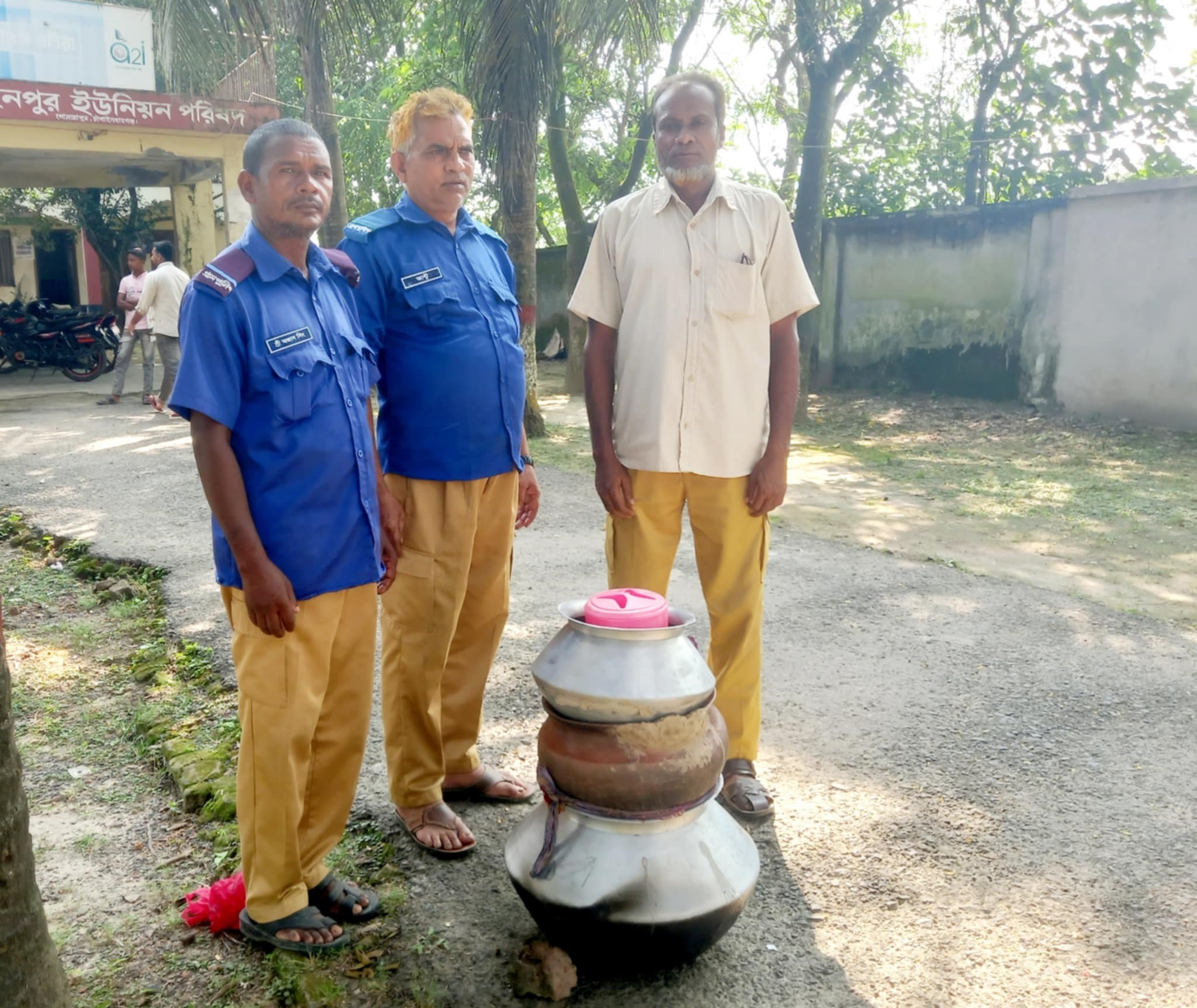 রহনপুর ইউপি চেয়ারম্যানের নেতৃত্বে মাদক উদ্ধার