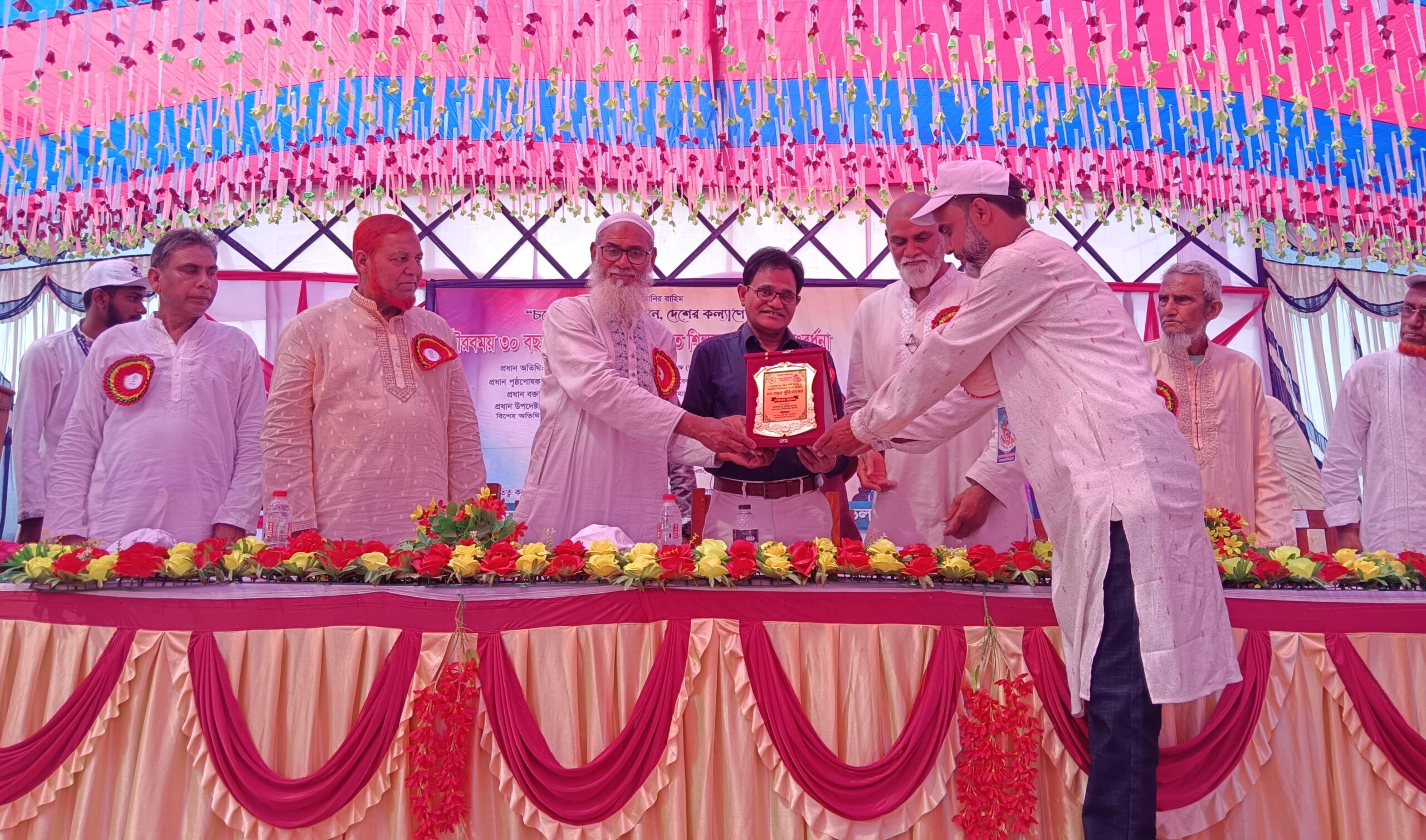 গোমস্তাপুরে মৃধাপাড়া হাইস্কুলের ৩০ বছর পূর্তি উৎসব