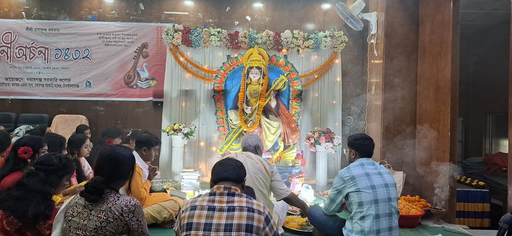 চাঁপাইনবাবগঞ্জে হিন্দুদের ধর্মীয় উৎসব সরস্বতী পূজা উদযাপিত