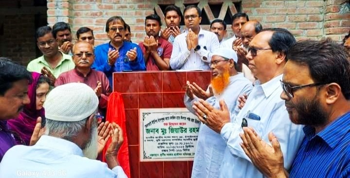ভোলাহাটে বিভিন্ন উন্নয়ন প্রকল্পের উদ্বোধনে এমপি জিয়াউর রহমান