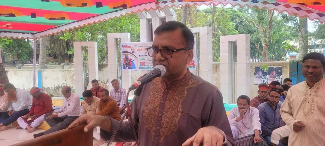 নাটোরের লালপুরে মে দিবস উপলক্ষে র‌্যালি ও আলোচনা সভা