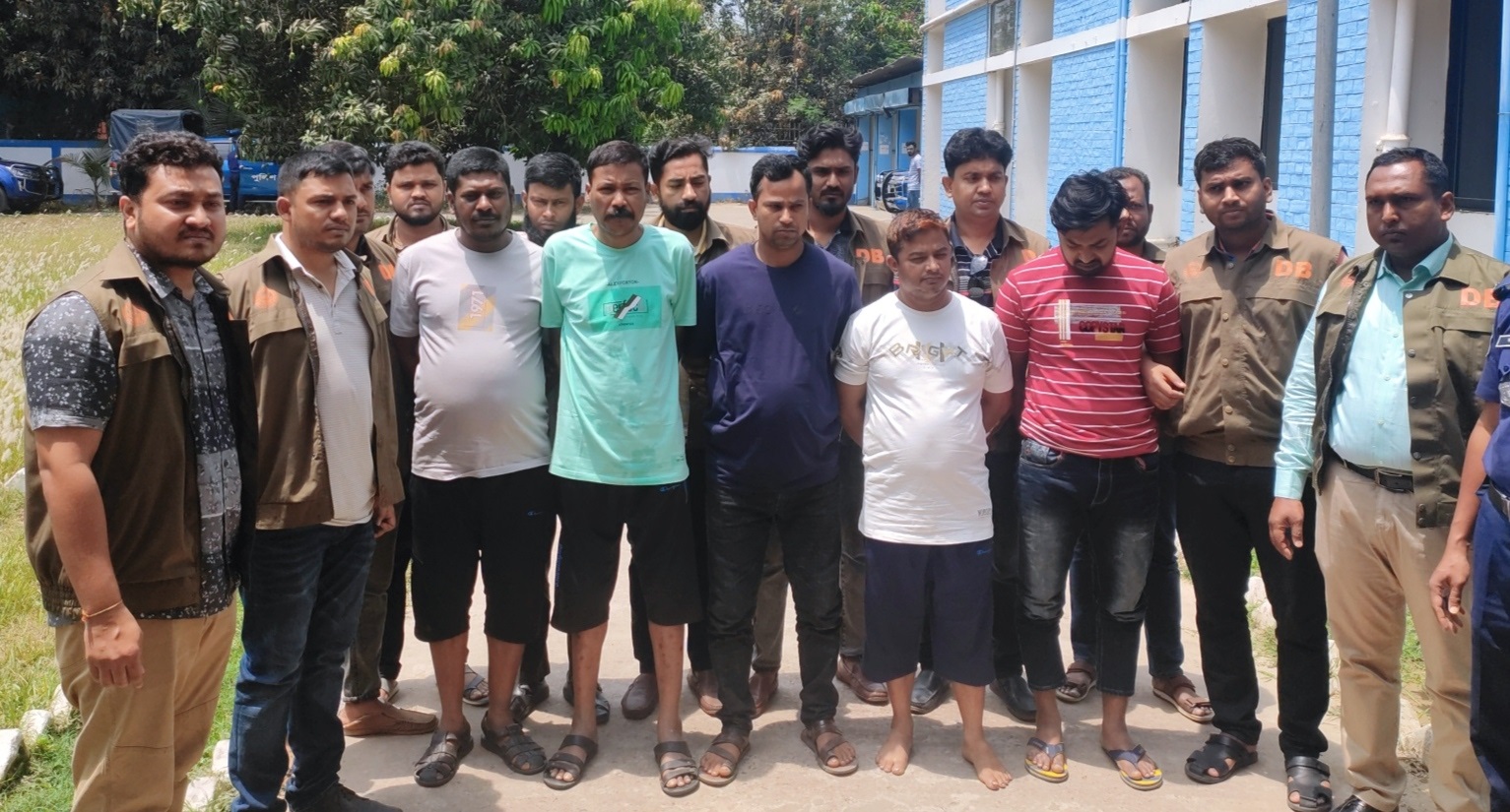 চাঁপাইনবাবগঞ্জে জেম হত্যা মামলা ॥ জেলা কৃষকলীগের যুগ্ম সম্পাদকসহ গ্রেপ্তার ৯