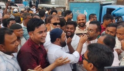 মির্জা ফখরুল রাষ্ট্রপতি নির্বাচিত ॥ ঠাকুরগাঁওয়ে উল্লাস ও মিষ্টি বিতরণ